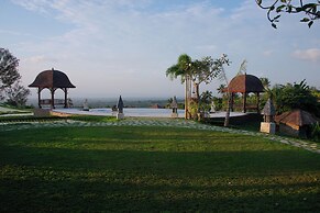 Meadow Hills Villa by Mahaprana