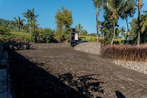 Meadow Hills Villa by Mahaprana