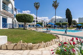 Sea Breeze 1-BR Apt & Pool in Pyla