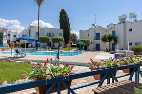 Sea Breeze 1-BR Apt & Pool in Pyla