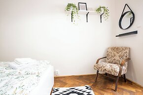 White Wolf House Hostel & Apartments