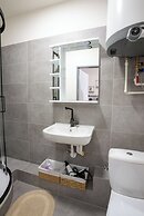 White Wolf House Hostel & Apartments