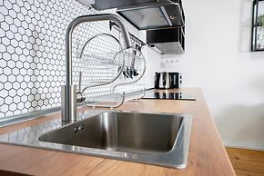 White Wolf House Hostel & Apartments