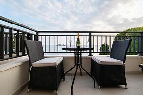 Seafront Apartments Petrovac