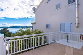 Apartment Golden Blue sea