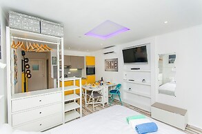 Apartment Blue sun