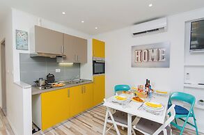 Apartment Blue sun