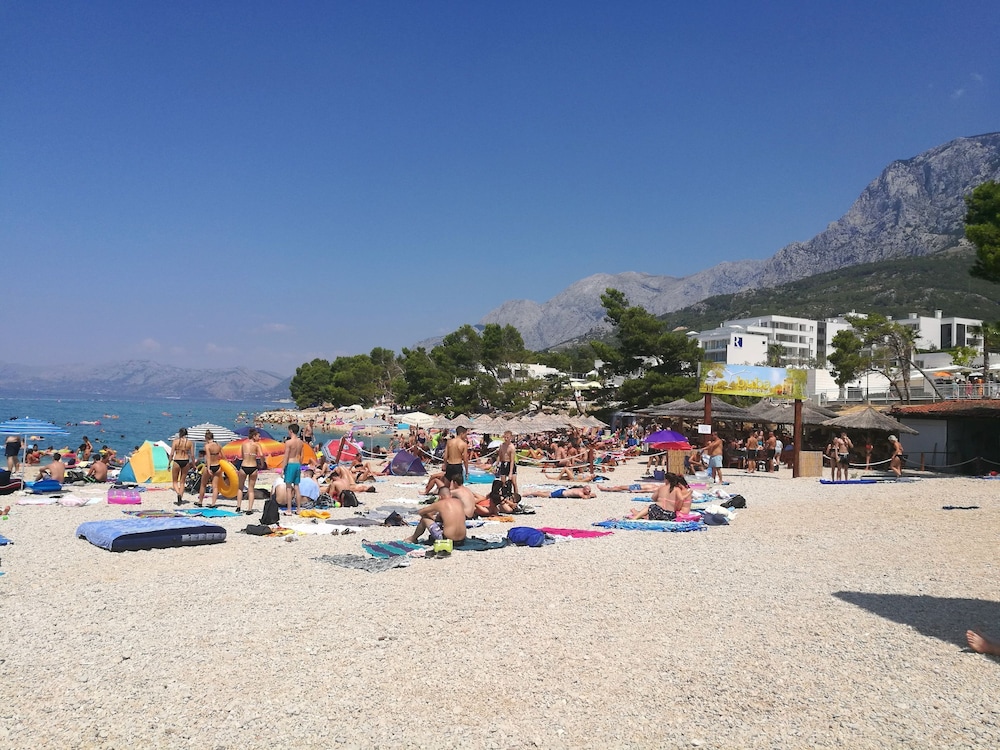 Apartment Town and Beach