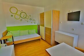 Apartment Green Rustic