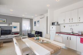 Apartments White House