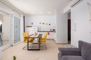 Apartments White House