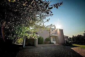 Villa Flower Garden With Pool