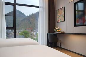 Forest Oxygen Bar Resort Hotel