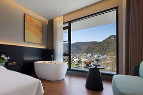 Forest Oxygen Bar Resort Hotel