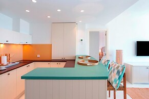 Beachfront Apartment in Puerto Banus. Playa Rocio