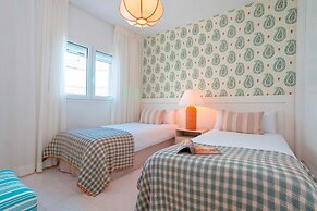 Beachfront Apartment in Puerto Banus Playa Rocio