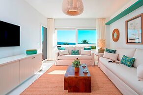 Beachfront Apartment in Puerto Banus Playa Rocio