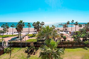 Beachfront Apartment in Puerto Banus Playa Rocio