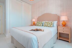 Beachfront Apartment in Puerto Banus Playa Rocio