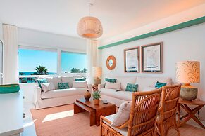 Beachfront Apartment in Puerto Banus Playa Rocio