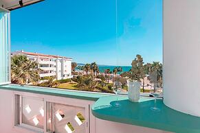 Beachfront Apartment in Puerto Banus Playa Rocio