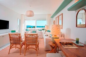 Beachfront Apartment in Puerto Banus Playa Rocio
