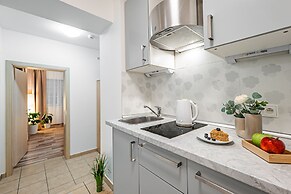 Karlsbad Apartments