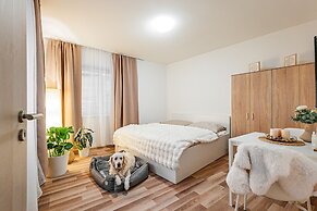 Karlsbad Apartments