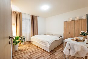 Karlsbad Apartments