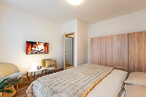 Karlsbad Apartments