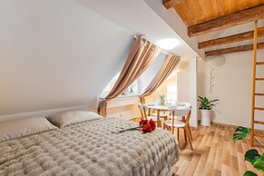 Karlsbad Apartments