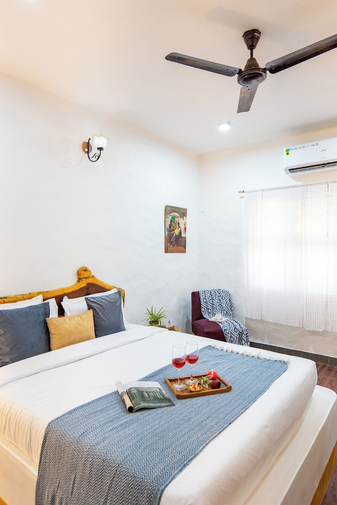 ALAYA STAYS KHADE FARMS 4BHK PetFriendly