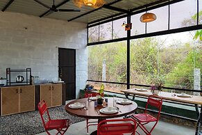 ALAYA STAYS KHADE FARMS 4BHK PetFriendly
