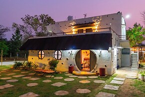 ALAYA STAYS KHADE FARMS 4BHK PetFriendly