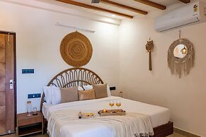 ELIVAAS Casa llios Stuning Getaway Villa
