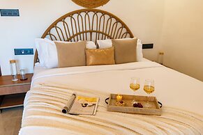 ELIVAAS Casa llios Stuning Getaway Villa