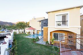 ELIVAAS Casa llios Stuning Getaway Villa