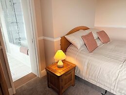 The Berkeley Arms Hotel