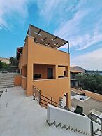 Viki's Sea View Apartment