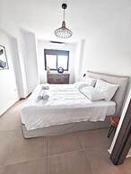 Viki's Sea View Apartment