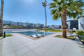 Atlantis Malibu by Carrington
