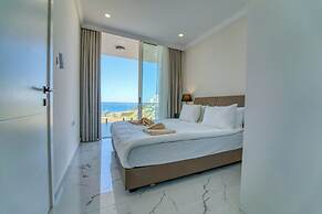 Atlantis Malibu by Carrington
