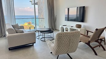 Atlantis Malibu by Carrington