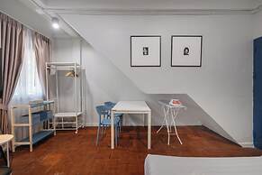 Arun Sa Wad House Sukhumvit 2 Guests