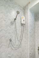 Arun Sa Wad House Sukhumvit 2 Guests