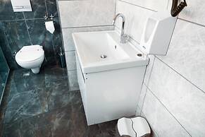 AY HANEDAN HOTEL