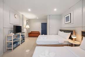 Arun Sa Wad House Sukhumvit 8 Guests