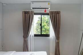 Arun Sa Wad House Sukhumvit 8 Guests