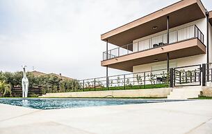 Ariom Apartments
