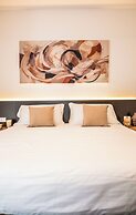 Ariom Apartments